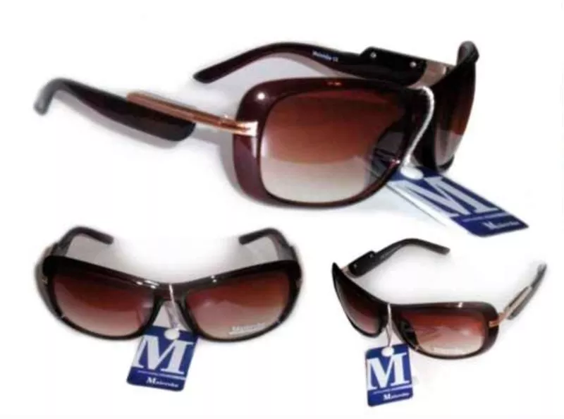 Солнцезащитные очки разных моделей.
