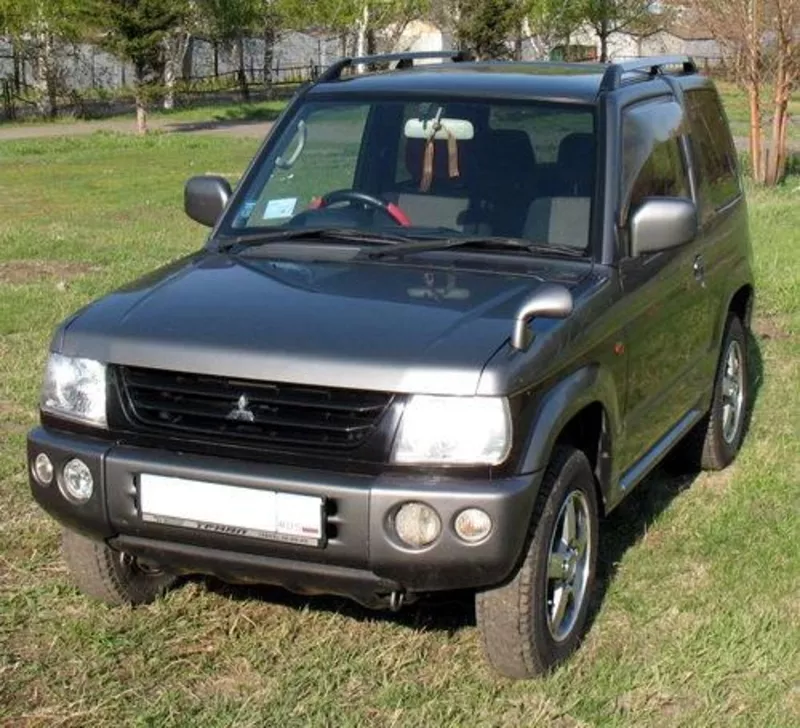 Mitsubishi Pajero Mini выпуск 2003 года