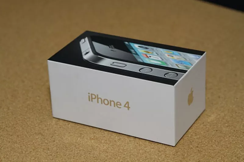 Apple Iphone 4g 32gb (Factory Unlock)